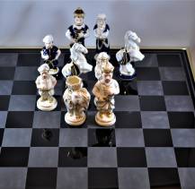 Obrázek k výrobku 2026 - Porcelánová šachová souprava